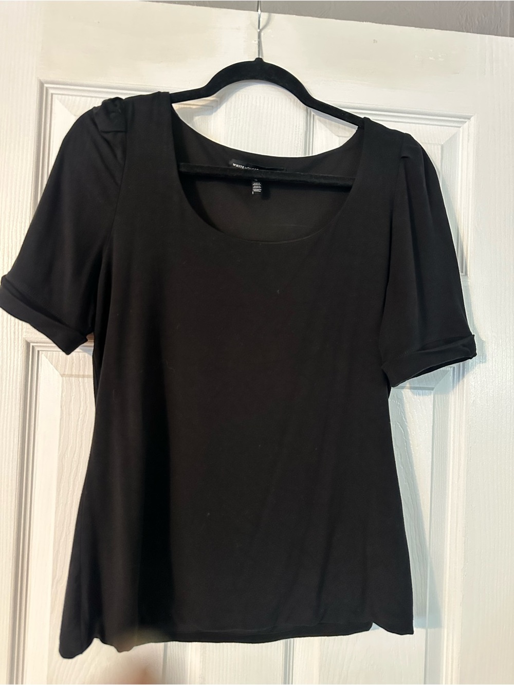 White House Black Market Black Scoop Neck Women's Short Sleeve Top Medium